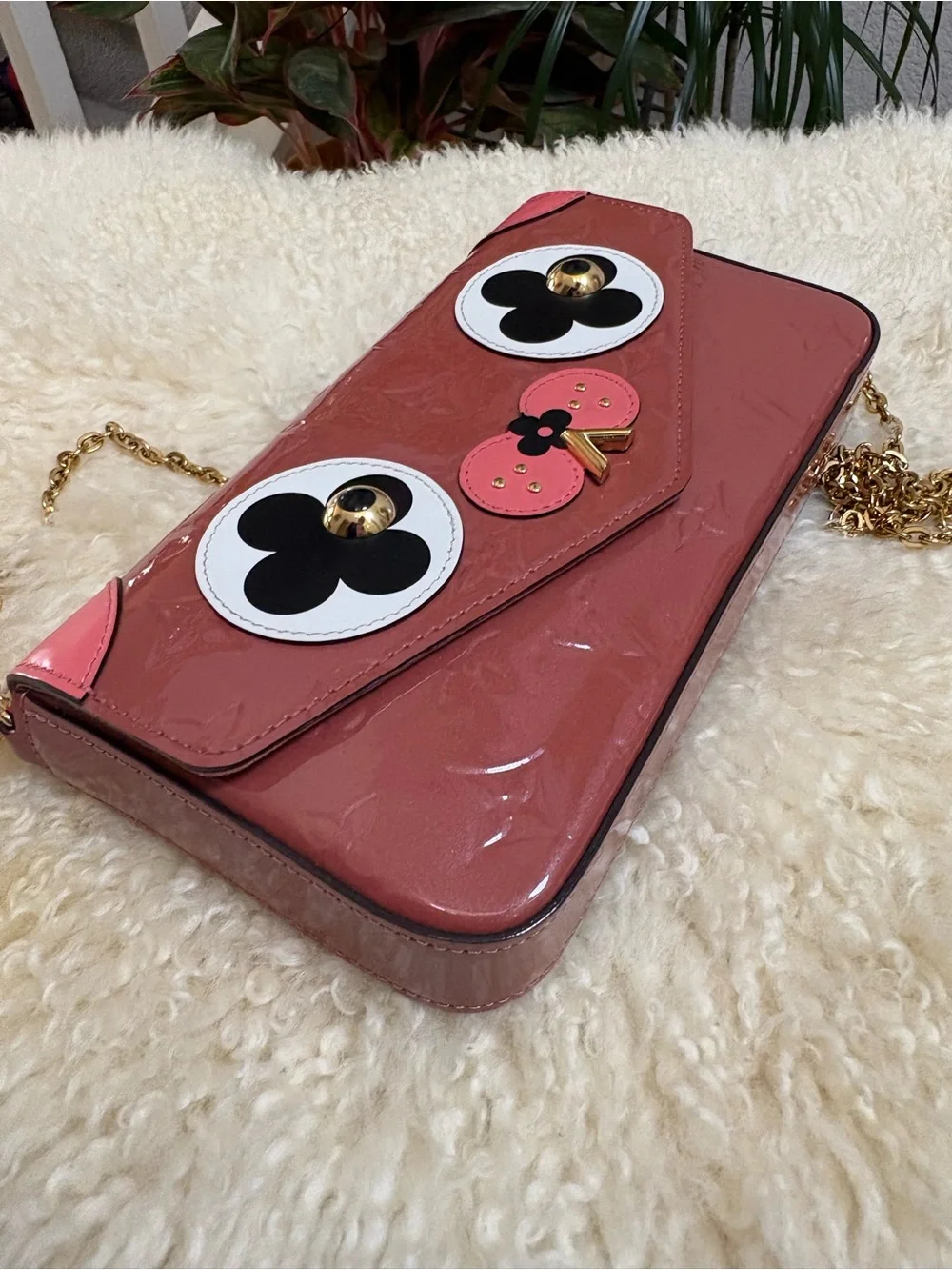 Louis Vuitton Monogram Vernis Valentine Dog Pochette Félicie - Limited Edition